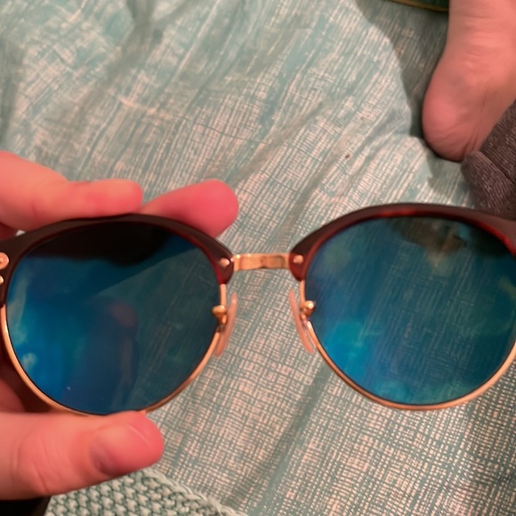 Ray ban polarized Rb4246 clubround classic - Picture 2 of 7